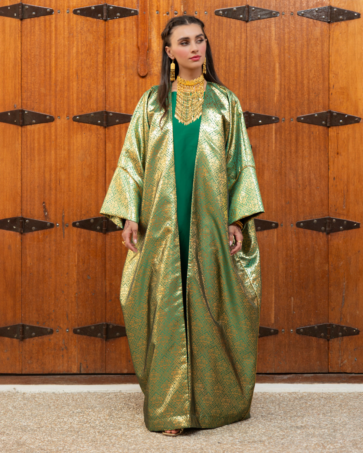 Shiny jacquard bisht with silk satin inner dress