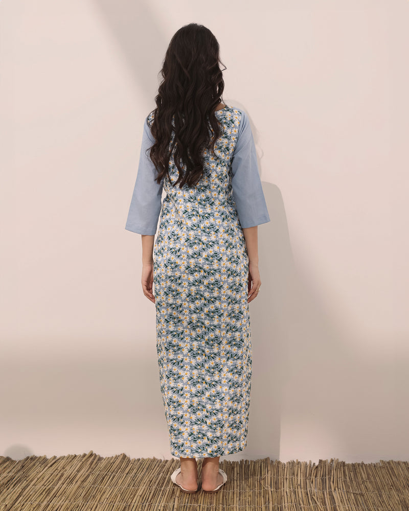 Wrap around linen kaftan with embroidered daisy flowers