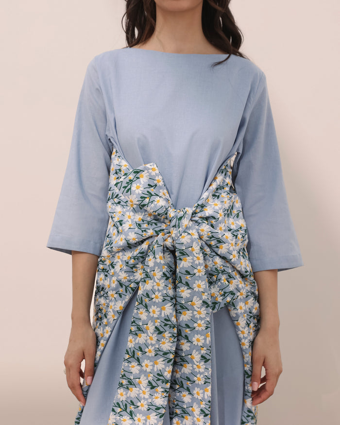 Wrap around linen kaftan with embroidered daisy flowers