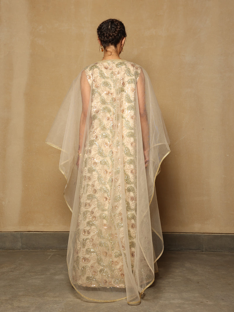 Two piece set of sleeveless 3D embroidered dress layered with tulle