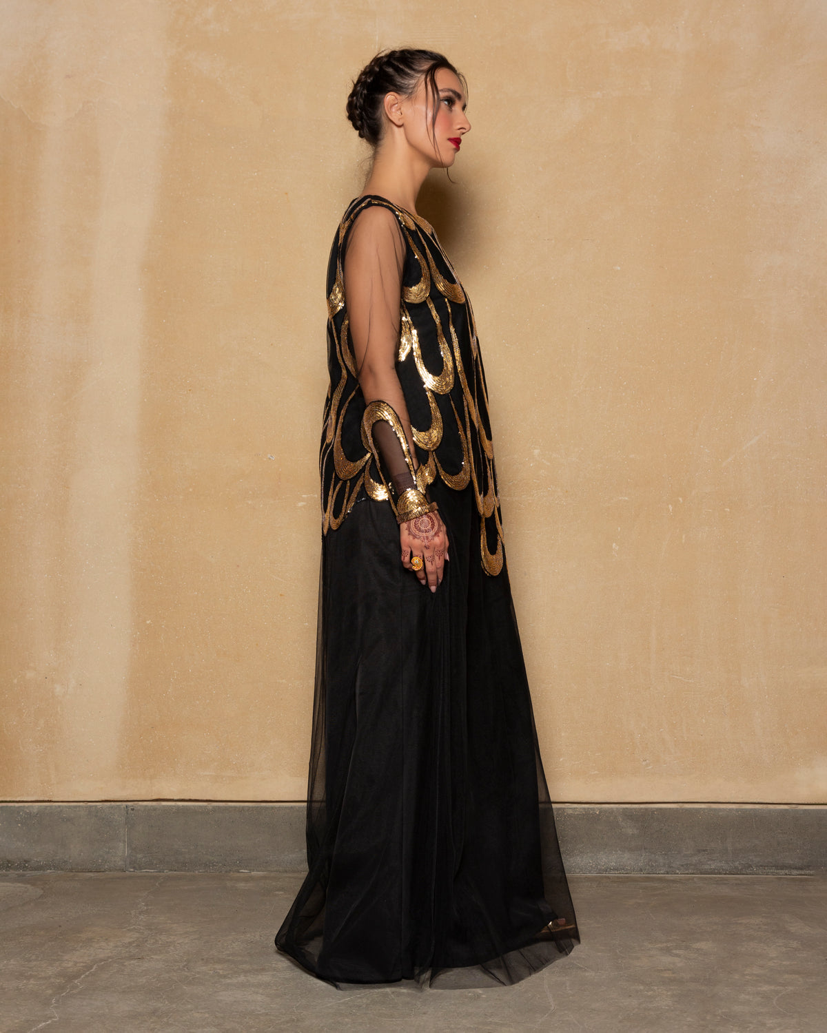 A line tulle embroidered fitted sleeves dress with cut-out embroidered cuff