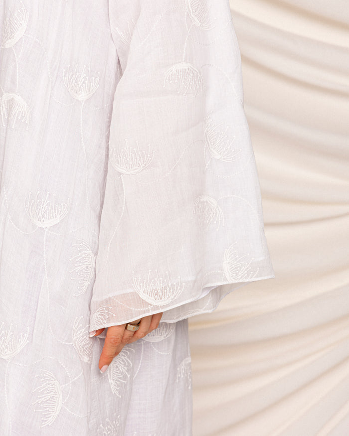 Embroidered linen classic abaya