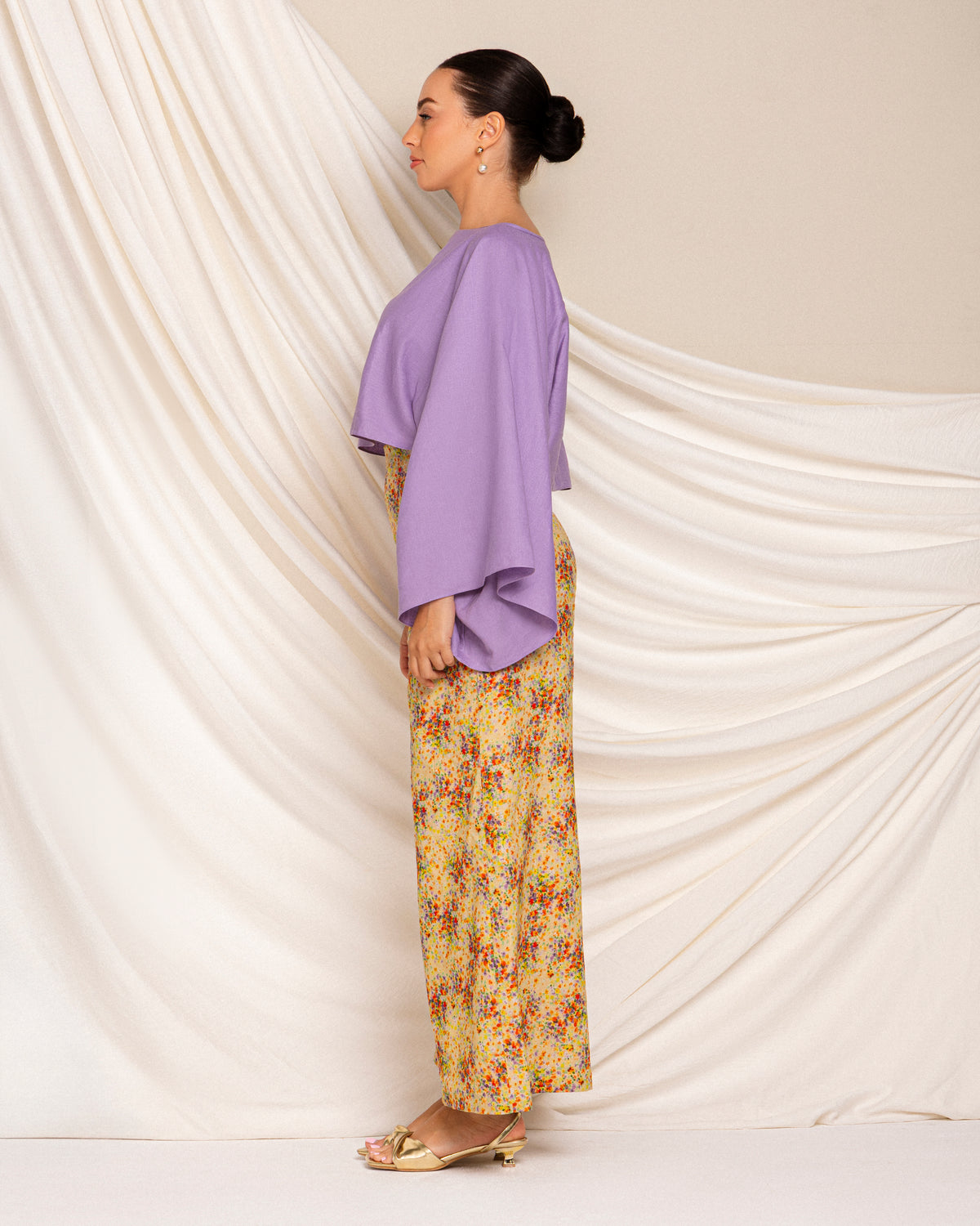 Wide legged printed floral linen pants