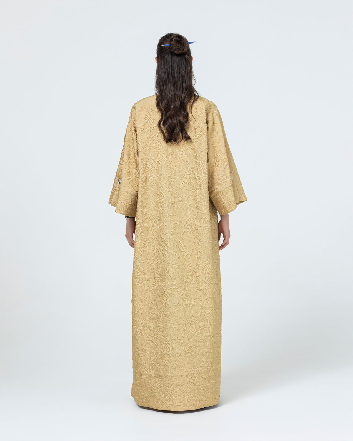 3D textured abaya with sleeve flap