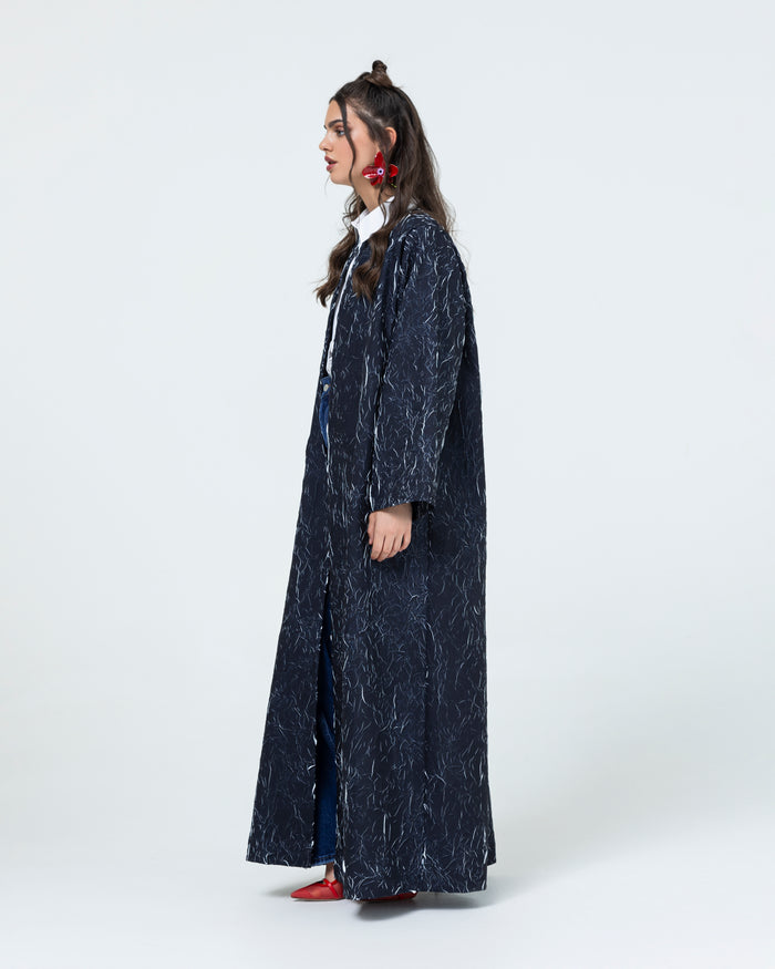 Classic abaya in two toned crushed fabric