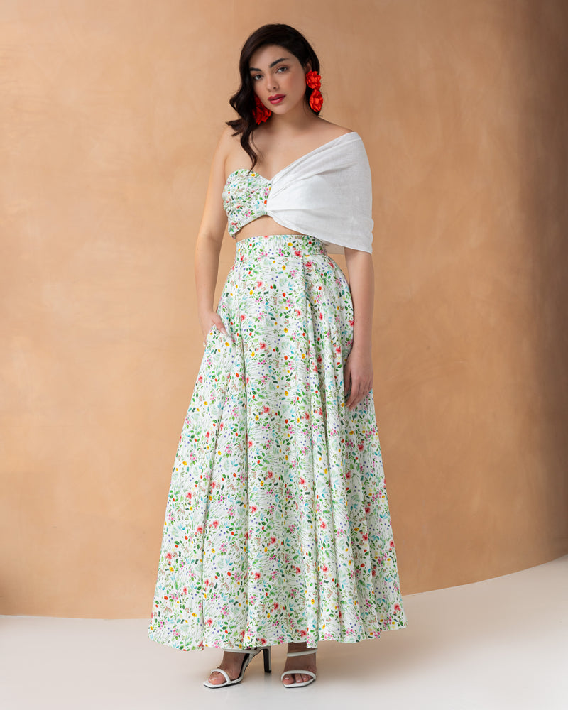 Cropped linen top with one sided gathered sleeved