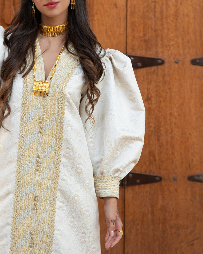 Puffed sleeve jacquard kaftan with gold trims and buttons